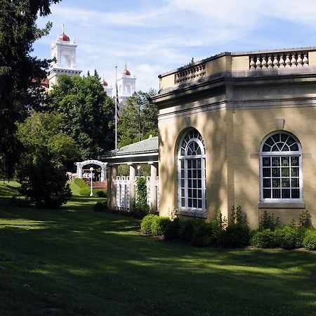 West Baden Springs Hotel フレンチ・リック エクステリア 写真