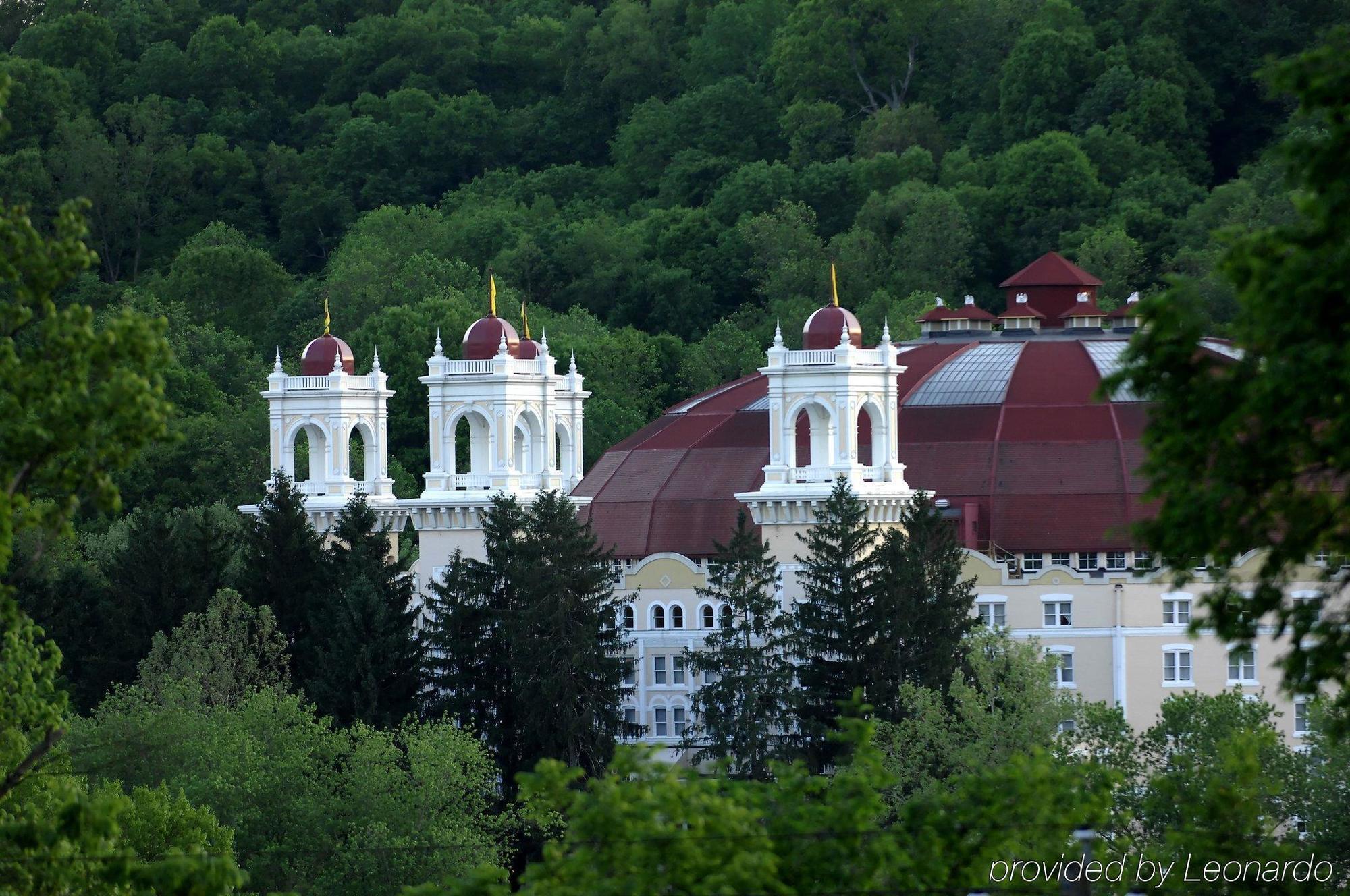 West Baden Springs Hotel フレンチ・リック エクステリア 写真