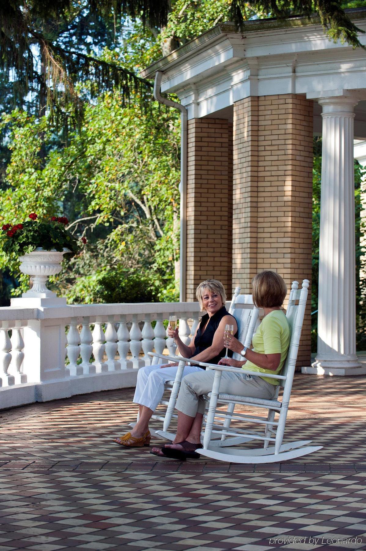 West Baden Springs Hotel フレンチ・リック エクステリア 写真