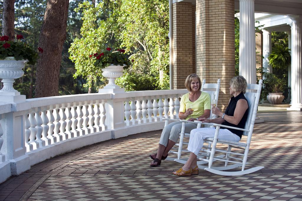 West Baden Springs Hotel フレンチ・リック エクステリア 写真