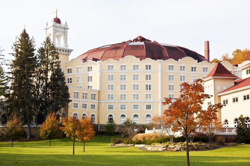 West Baden Springs Hotel フレンチ・リック エクステリア 写真