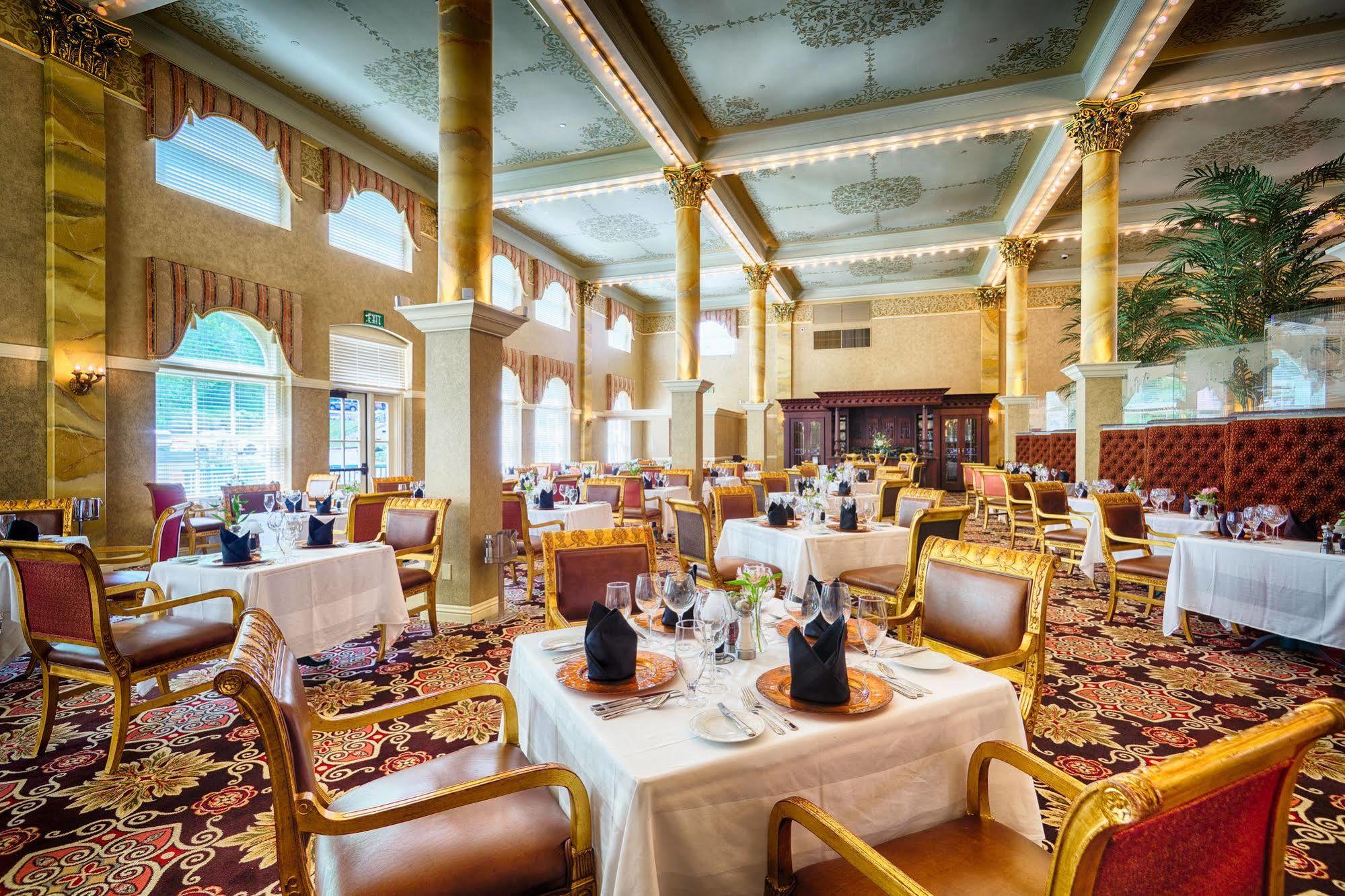 West Baden Springs Hotel フレンチ・リック エクステリア 写真