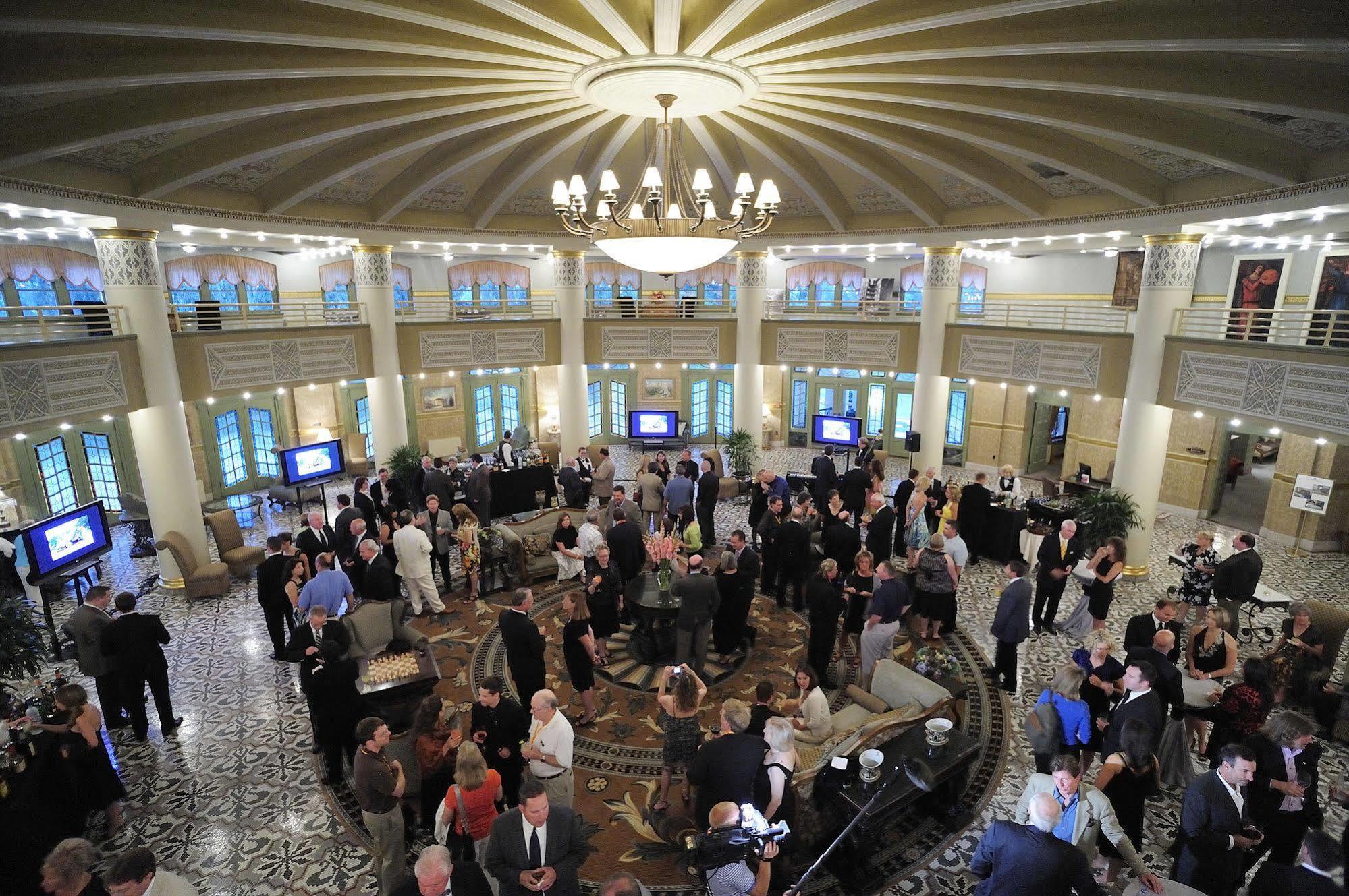 West Baden Springs Hotel フレンチ・リック エクステリア 写真